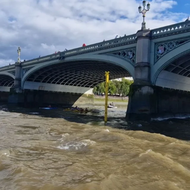 Today, 8 world class swimmers completed an epic 3-day, 200km journey from Lechlade to Westminster, monitoring the quality of the water in the Thames and raising awareness of the amount of sewage polluting our rivers, lakes and seas. They swam in relays to Putney - having to avoid some stretches of the Thames due to the water quality - and then kayaked the remaining journey to Embankment. 

While some of our members paddled west to meet the swimmers (unfortunately, when they met, the swimmers had already been taken out of the water and into the support boat due to health concerns), others joined the charter accompanying them from Putney to Westminster to cheer them on. 

Find out more and donate here: https://www.sas.org.uk/water-quality/our-water-quality-campaigns/the-thames-swim-against-sewage/

@surfersagainstsewage @SwimAgainstSewage #EndSewagePollution #kayakthames #Westminster