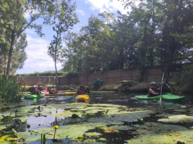 Club trip to St Patrick's Stream. 

This lovely waterway is a tributory of the river Thames, winding through a peaceful leafy stretch before joining the river downstream. There's lots to explore and some very  impressive houses to admire!

Thanks to STdB & CN for the photos

#kayaking #StPatricksStream #riverthames